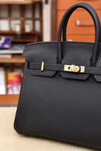 Birkin25 Black with gold hardware, 18K metal fittings, full hand stitching, genuine top-grain leather